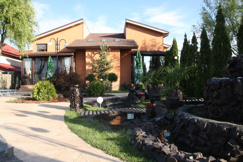 Rixo'S Guesthouse Circea Ngoại thất bức ảnh