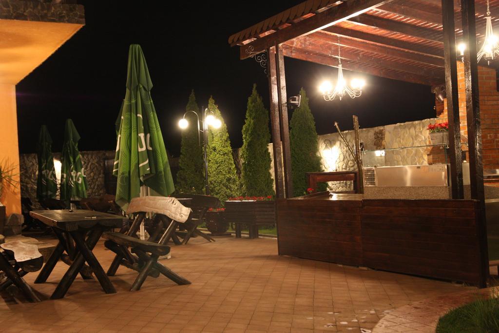 Rixo'S Guesthouse Circea Ngoại thất bức ảnh