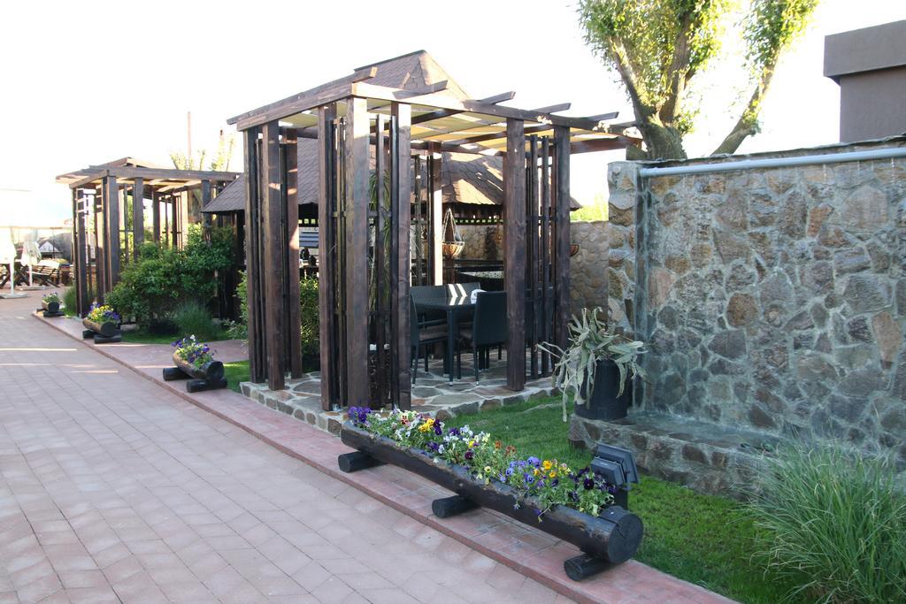 Rixo'S Guesthouse Circea Ngoại thất bức ảnh