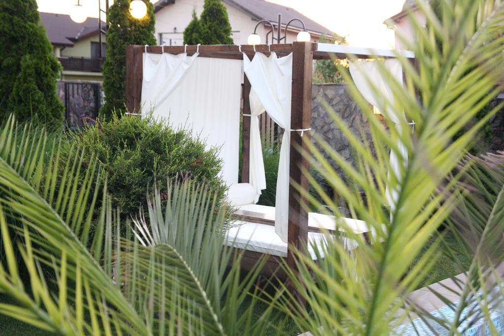 Rixo'S Guesthouse Circea Ngoại thất bức ảnh