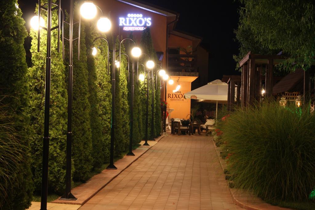 Rixo'S Guesthouse Circea Ngoại thất bức ảnh