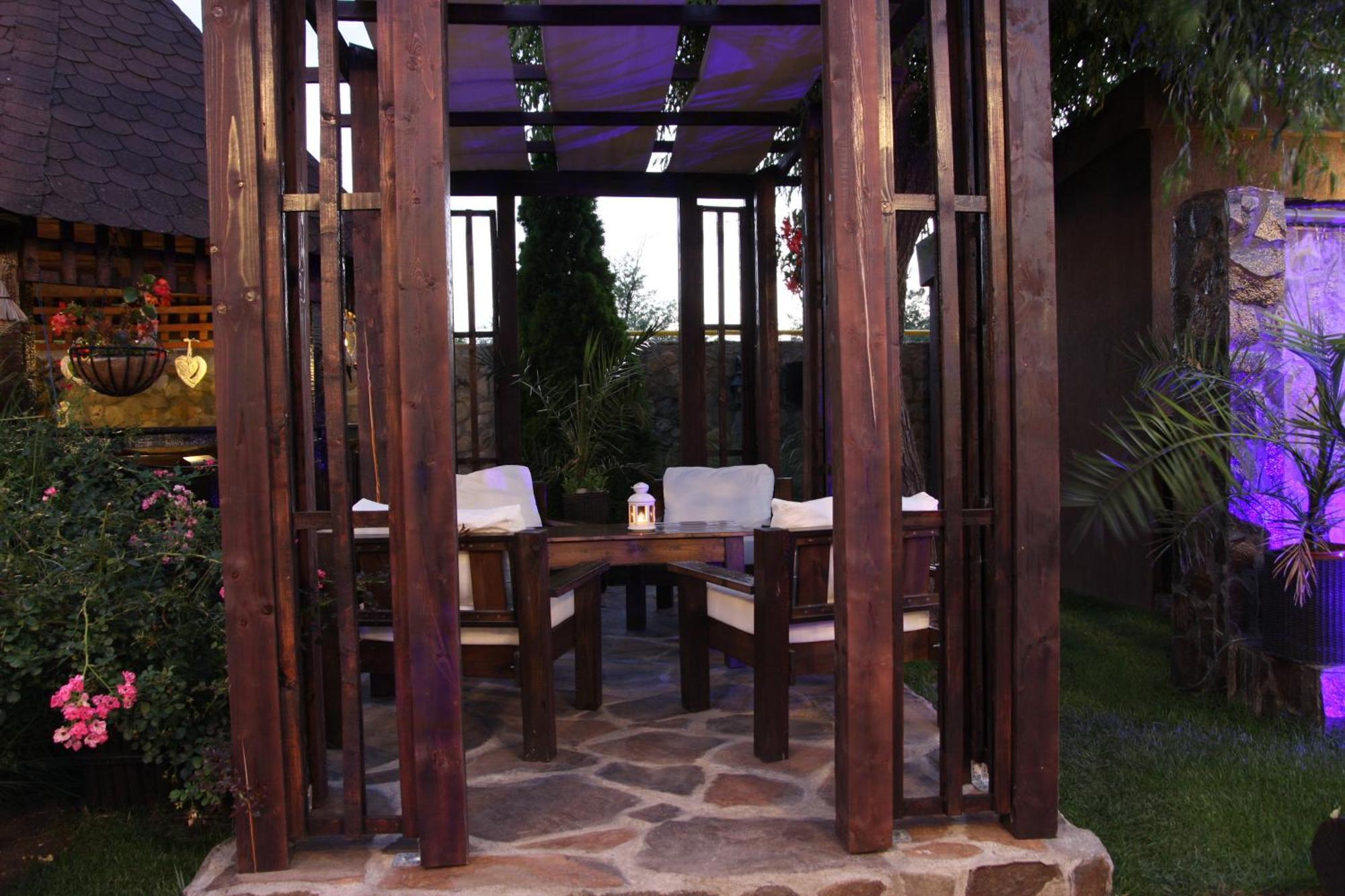 Rixo'S Guesthouse Circea Ngoại thất bức ảnh