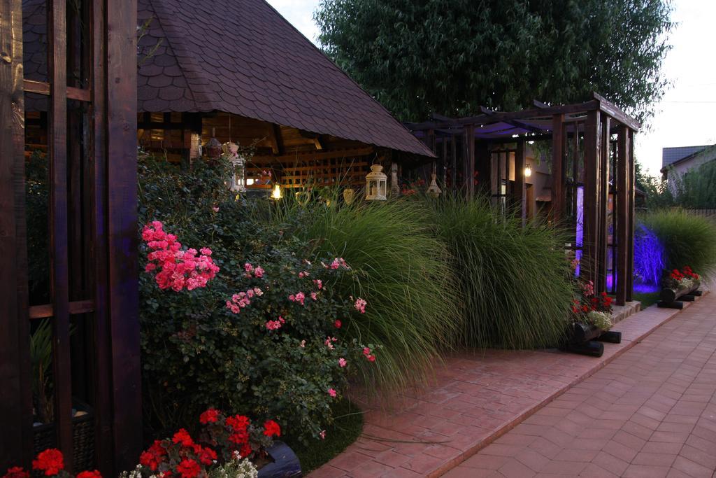 Rixo'S Guesthouse Circea Ngoại thất bức ảnh