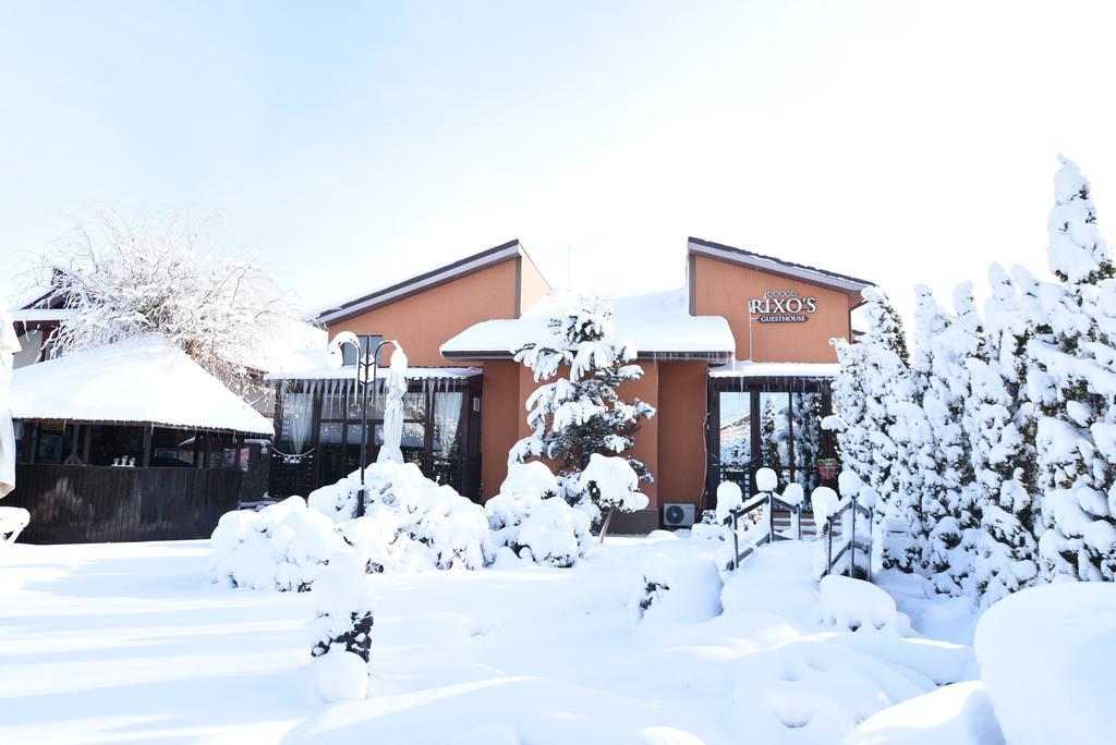 Rixo'S Guesthouse Circea Ngoại thất bức ảnh